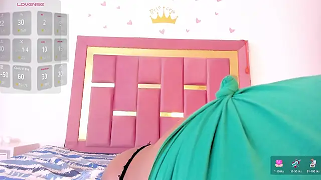 PenelopeBoobss online show from April 18, 2026, 9:04 pm