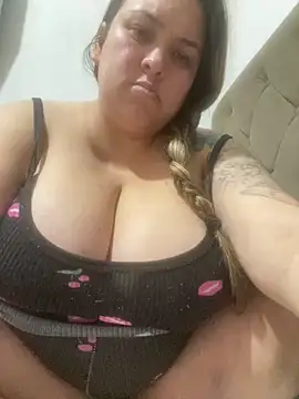 bruna438 online show from June 12, 2026, 9:14 pm