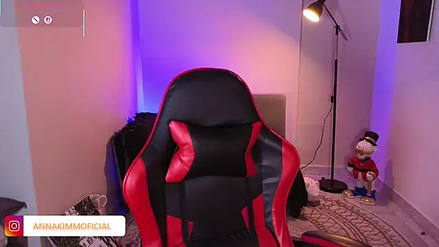 AnnaKimm online show from September 15, 2025, 11:05 pm