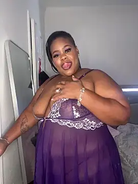 cinnabunnie22 online show from September 10, 2025, 3:28 am