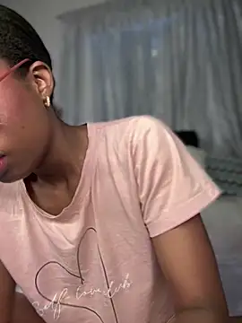 AmyRoss 1 online show from October 7, 2025, 1:30 pm