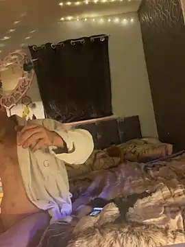 Snapshot of jaycoy22 chatting on September 10, 2025, 8:42 pm jaycoy22 online show from September 10, 2025, 8:42 pm