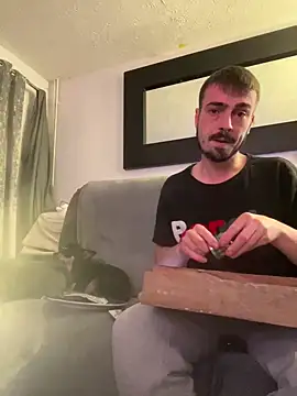 Snapshot of jaycoy22 chatting on October 4, 2025, 9:13 pm jaycoy22 online show from October 4, 2025, 9:13 pm