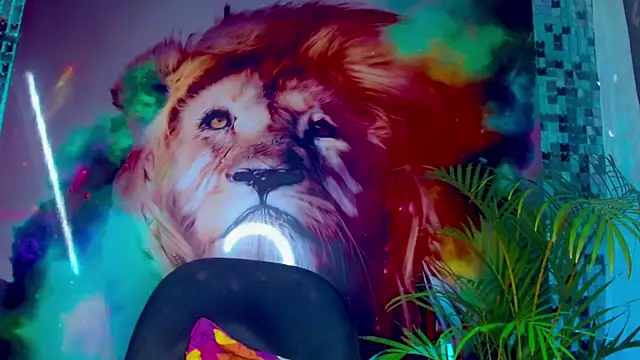 Cristal Gem1 online show from September 12, 2025, 7:14 pm