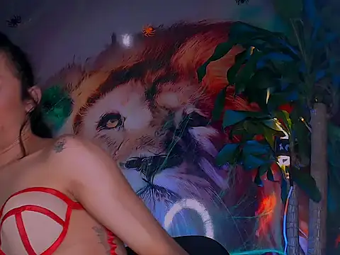 Cristal Gem1 online show from November 1, 2025, 2:02 am