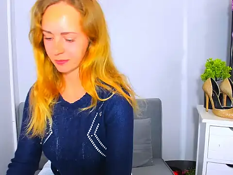 Snapshot of LyraHotty chatting on October 24, 2025, 3:30 pm LyraHotty online show from October 24, 2025, 3:30 pm