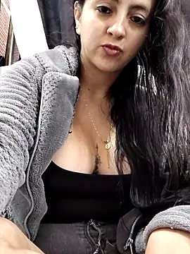 salo-rousee online show from October 10, 2025, 7:46 pm