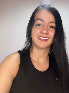 Snapshot of salo-rousee chatting on April 21, 2026, 7:06 pm salo-rousee online show from April 21, 2026, 7:06 pm