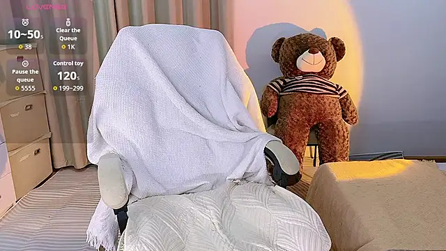 MoLi0066 online show from September 16, 2025, 1:23 pm