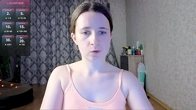  Linett  online show from October 16, 2025, 5:47 pm