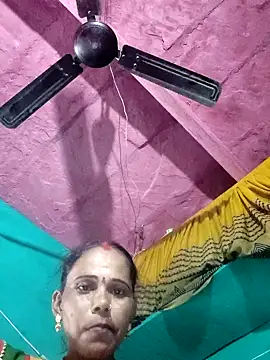 Pooja750 online show from October 25, 2025, 9:39 am