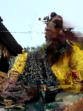 Pooja750 online show from November 25, 2025, 7:52 am