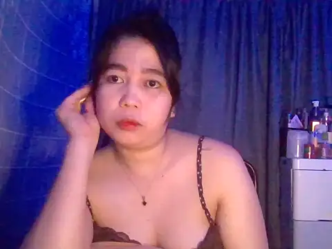 Asianhotskinny online show from June 11, 2026, 6:06 pm