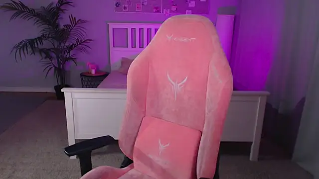 Snapshot of Barbara_Brylska chatting on October 16, 2025, 2:07 pm Barbara Brylska online show from October 16, 2025, 2:07 pm