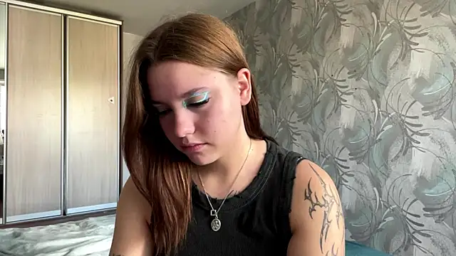 Snapshot of LeonorLovLu chatting on September 12, 2025, 10:15 am LeonorLovLu online show from September 12, 2025, 10:15 am