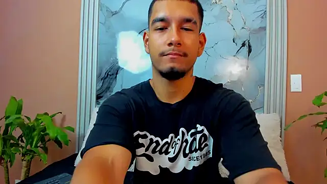 Snapshot of chatting on October 11, 2025, 11:20 am online show from October 11, 2025, 11:20 am