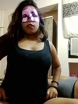 Hot Chili Coupel online show from June 9, 2026, 3:51 am