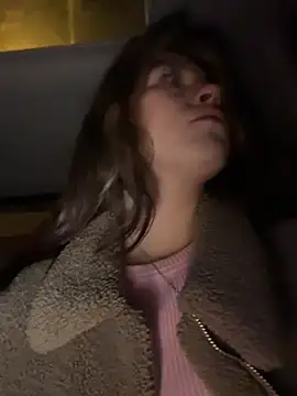 Mimiumuy online show from December 21, 2025, 2:24 pm