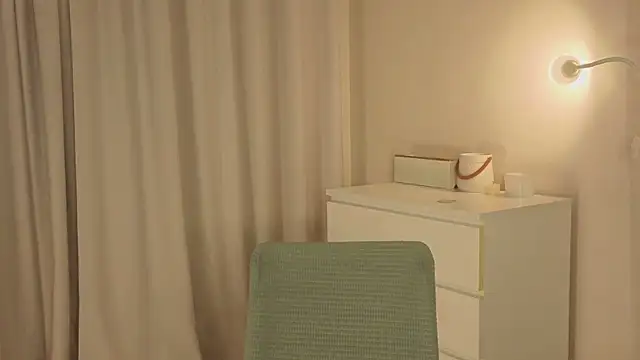 slyshypie online show from November 12, 2025, 1:11 pm