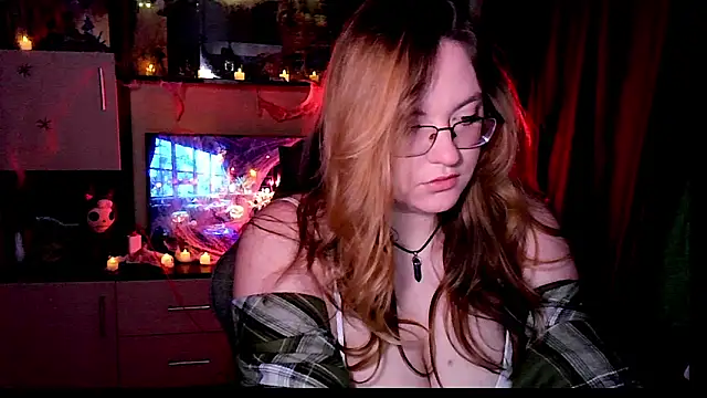 Snapshot of ZayaRush chatting on October 31, 2025, 7:31 am ZayaRush online show from October 31, 2025, 7:31 am