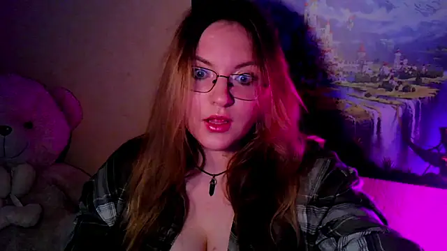 Snapshot of ZayaRush chatting on November 6, 2025, 7:20 am ZayaRush online show from November 6, 2025, 7:20 am