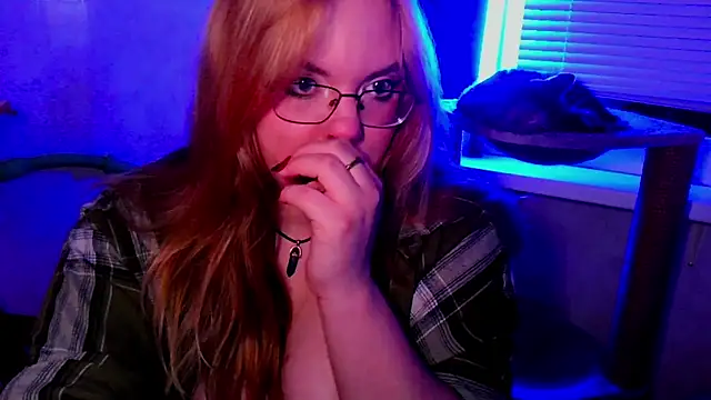 Snapshot of ZayaRush chatting on November 7, 2025, 7:03 pm ZayaRush online show from November 7, 2025, 7:03 pm