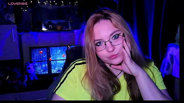 Snapshot of ZayaRush chatting on November 10, 2025, 12:48 pm ZayaRush online show from November 10, 2025, 12:48 pm