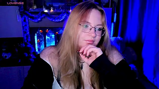 Snapshot of ZayaRush chatting on November 24, 2025, 12:27 pm ZayaRush online show from November 24, 2025, 12:27 pm