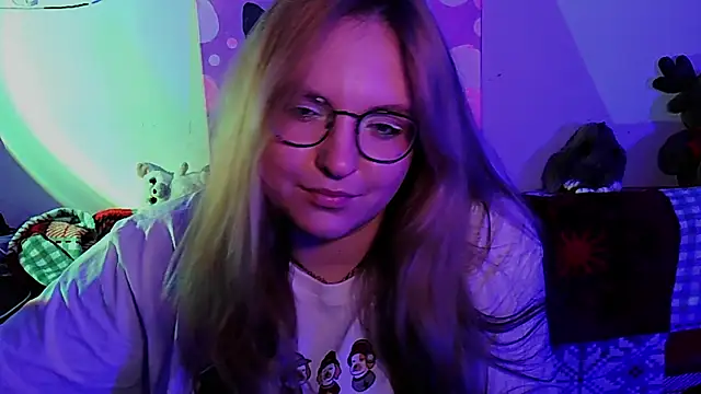 Snapshot of ZayaRush chatting on December 13, 2025, 8:04 pm ZayaRush online show from December 13, 2025, 8:04 pm