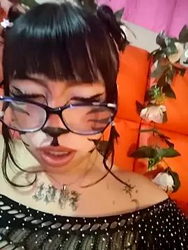 Kitty Melodi online show from October 16, 2025, 11:11 am