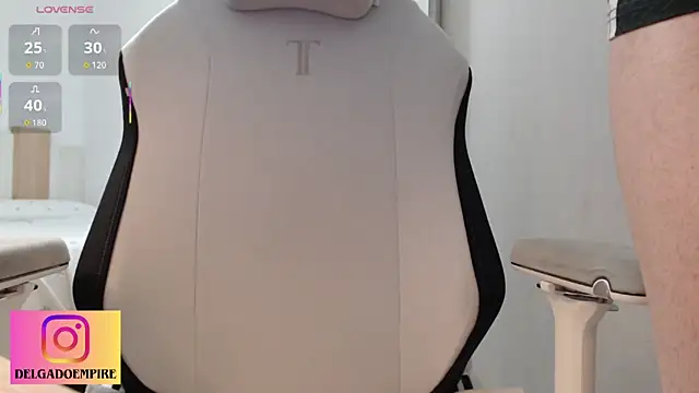 delgadopollon1991 online show from March 10, 2026, 10:59 pm