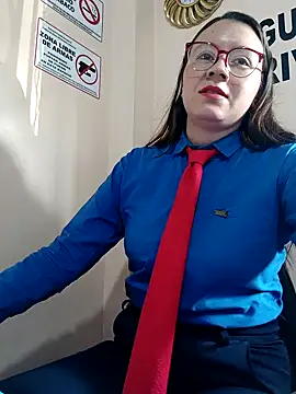 Hannah-colx online show from November 6, 2025, 1:23 pm