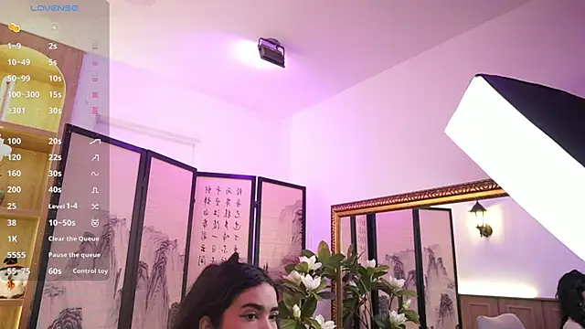 GiaNovak online show from October 31, 2025, 11:44 am