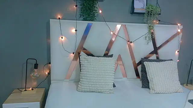 ScarlettVex   online show from November 24, 2025, 7:46 pm