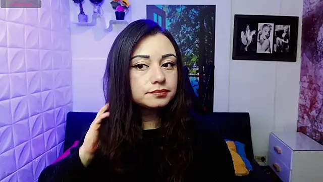 Eva Roussell online show from November 4, 2025, 2:38 pm