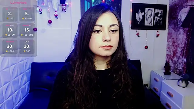 Eva Roussell online show from December 3, 2025, 2:15 pm