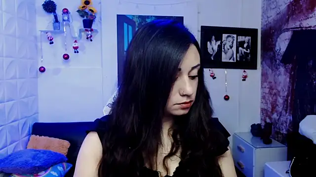 Eva Roussell online show from January 14, 2026, 2:44 pm