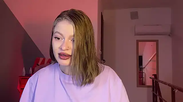 Snapshot of Mia_Kamp chatting on September 8, 2025, 8:41 pm Mia Kamp online show from September 8, 2025, 8:41 pm