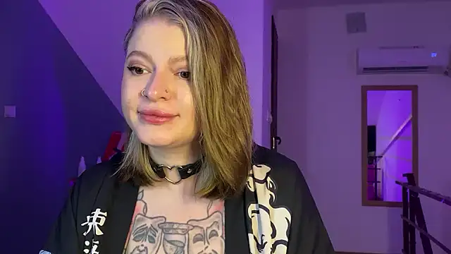 Snapshot of Mia_Kamp chatting on September 11, 2025, 5:57 pm Mia Kamp online show from September 11, 2025, 5:57 pm