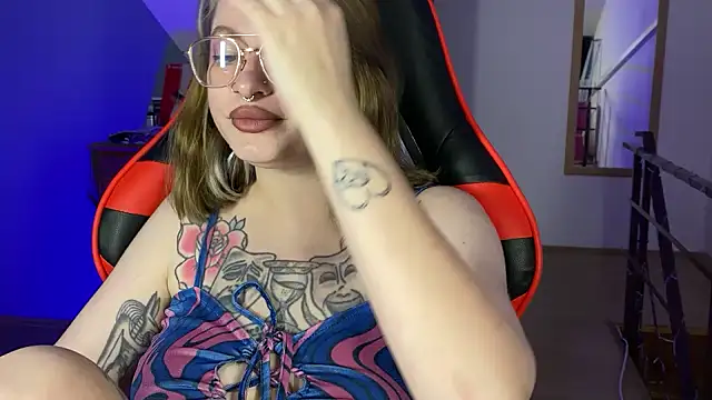 Snapshot of Mia_Kamp chatting on September 29, 2025, 1:38 pm Mia Kamp online show from September 29, 2025, 1:38 pm