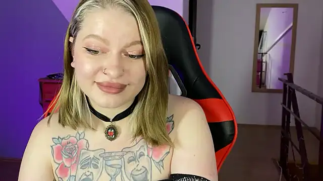 Snapshot of Mia_Kamp chatting on October 2, 2025, 6:04 pm Mia Kamp online show from October 2, 2025, 6:04 pm