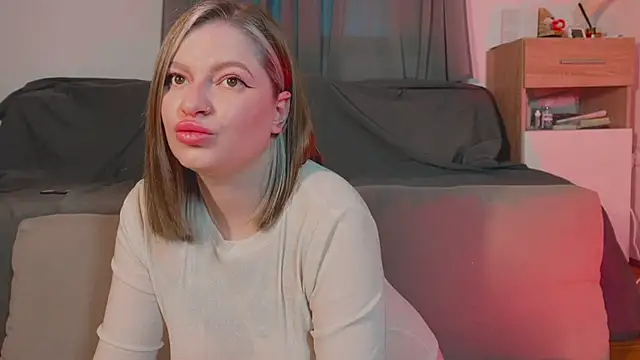 Snapshot of Mia_Kamp chatting on October 24, 2025, 4:03 pm Mia Kamp online show from October 24, 2025, 4:03 pm