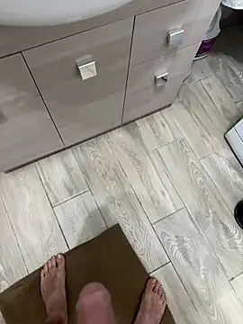 Snapshot of Pennellone98 chatting on November 24, 2025, 5:56 pm Pennellone98 online show from November 24, 2025, 5:56 pm