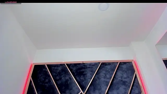 SusanaHenao online show from October 15, 2025, 7:14 pm