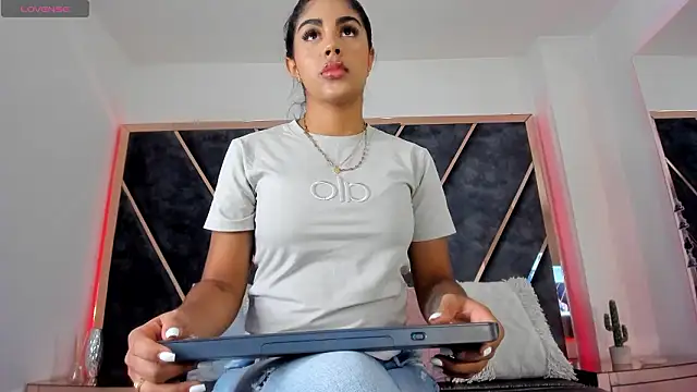 SusanaHenao online show from March 12, 2026, 5:30 pm