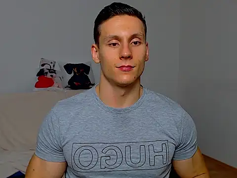 ZeinMiracles online show from October 4, 2025, 9:02 pm