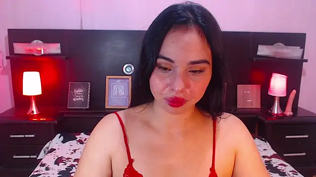 alyssabunnyy online show from October 21, 2025, 10:54 pm