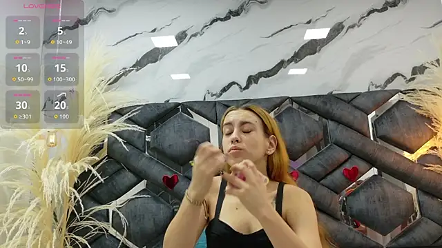 Natasha-Adams online show from September 27, 2025, 9:20 pm