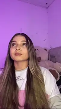 AnnyLopezzz  online show from February 6, 2026, 6:07 am