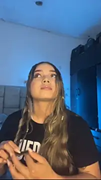 AnnyLopezzz  online show from February 15, 2026, 2:08 am